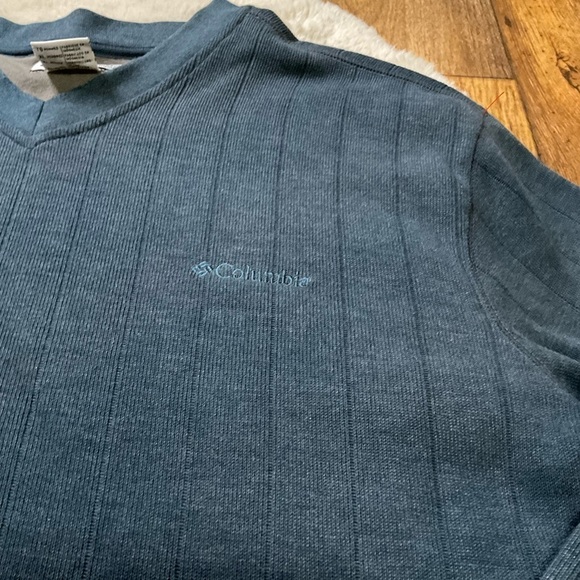 Columbia Sweater Men's V Neck Size XL Dusty Blue Knit - Picture 2 of 10